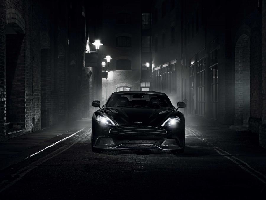  Aston Martin Vanquish Carbon Black 2014 года  (фото 2 из 30)